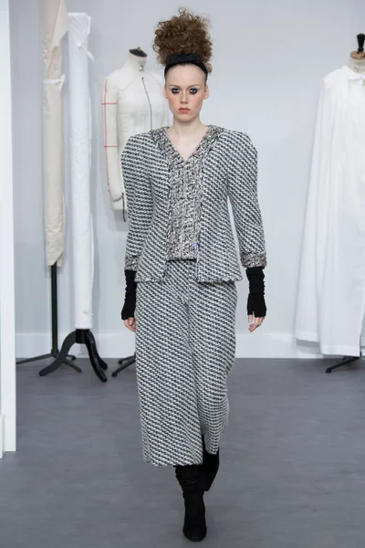 Look 8